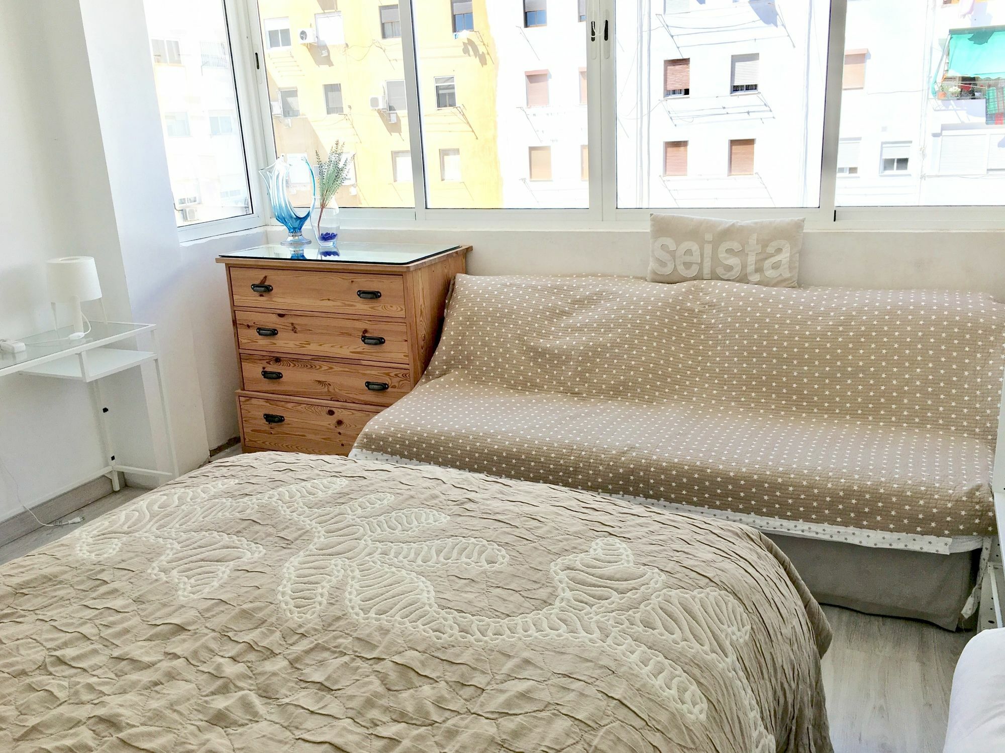 Oyo Guest House Duc De Gaeta Valencia Eksteriør billede